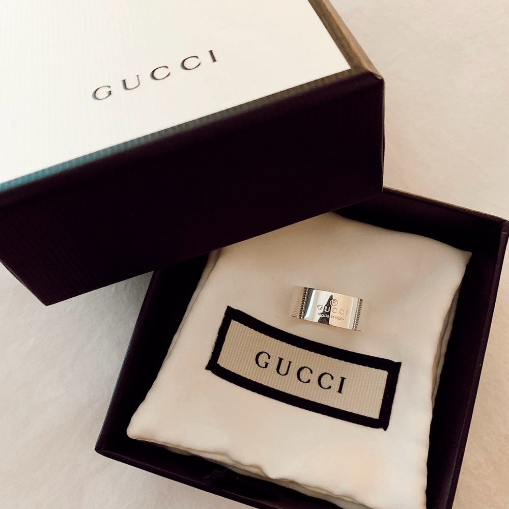 Gucci ring